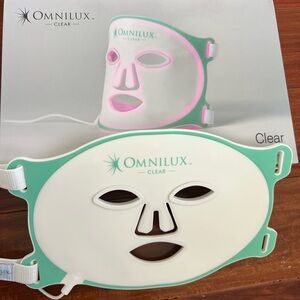 Omnilux Clear LED Skincare Mask - White and Green